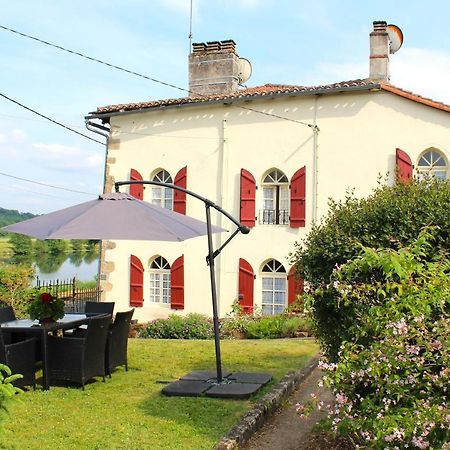 La Maison Du Passeur Availles-Limouzine Exterior foto