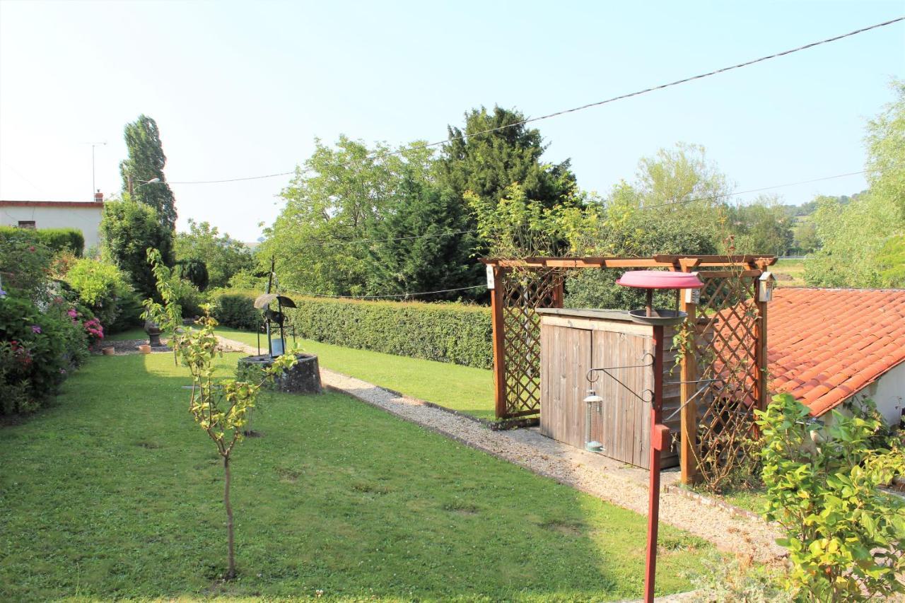 La Maison Du Passeur Availles-Limouzine Exterior foto